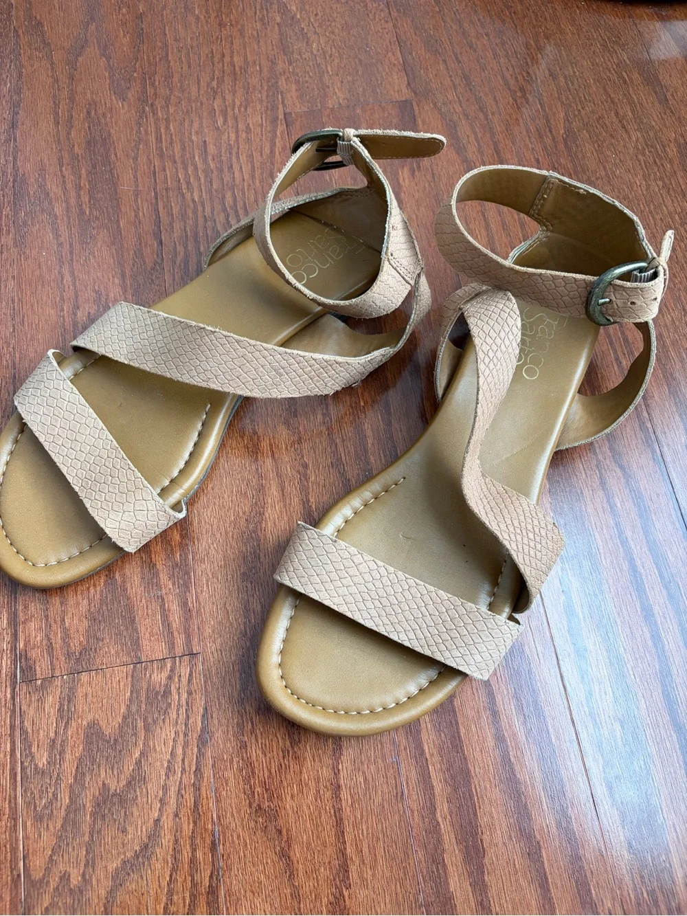 Franco Sarto Gustar Neutral Tan Crisscross Ankle-Strap Sandals, size 8